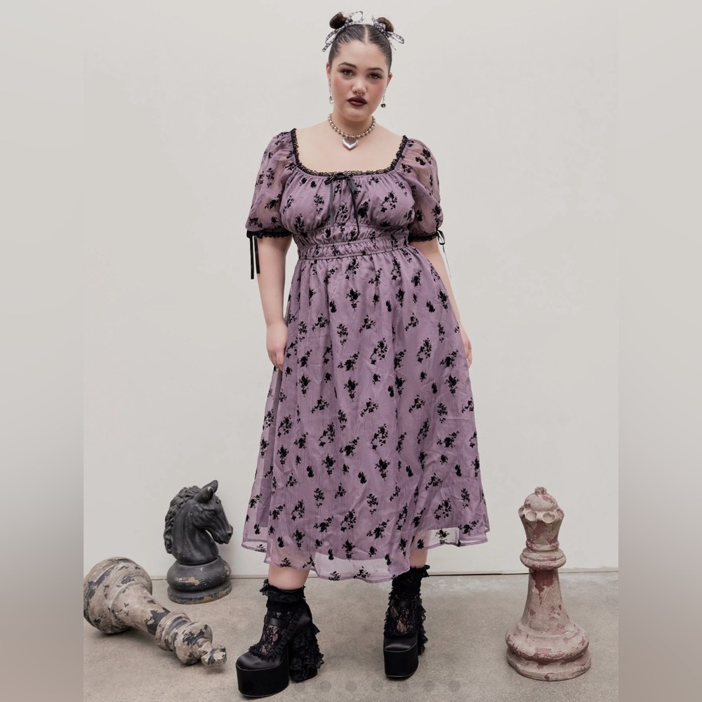 Cider Square Neck Floral Lace Maxi Dress - Size 4X (26)